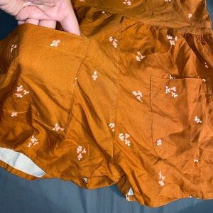 Kids size 4/5 FALL ROMPER 🍁